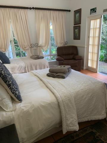 A Tapestry Garden Guest House Potchefstroom Exteriör bild