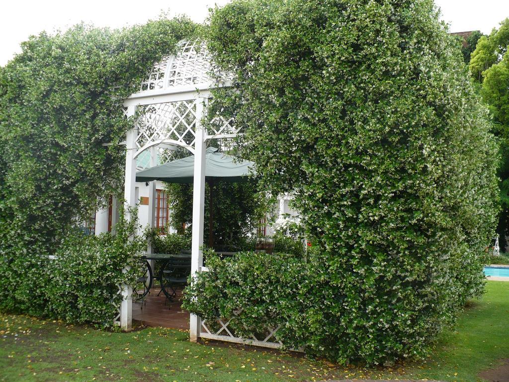 A Tapestry Garden Guest House Potchefstroom Exteriör bild