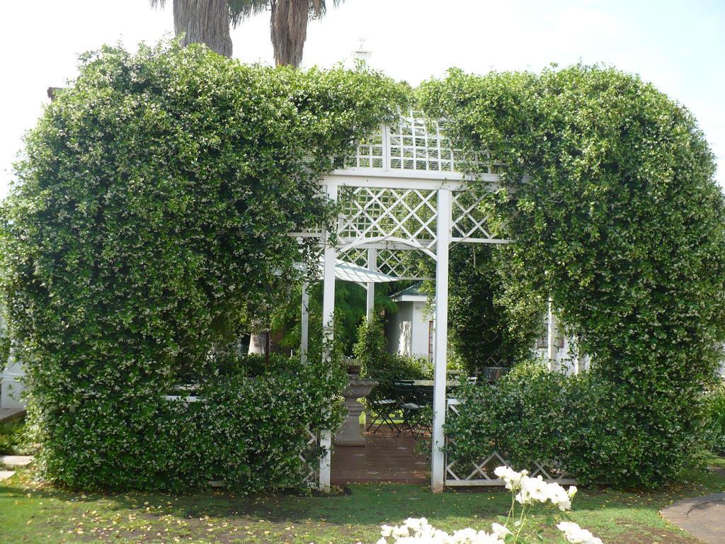 A Tapestry Garden Guest House Potchefstroom Exteriör bild